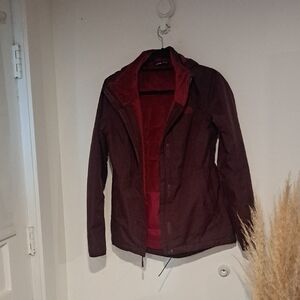 The North Face Women's Burgundy Jacket Size S/P B106